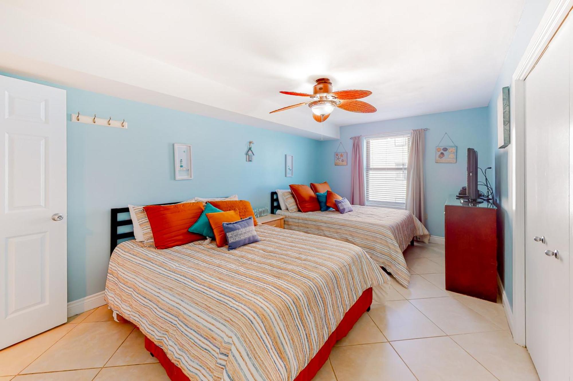 Phoenix Vacation Rentals Ориндж Бийч Стая снимка
